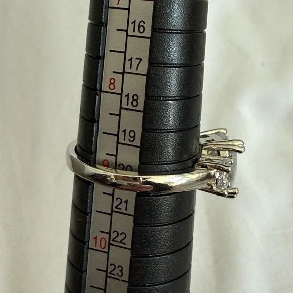 Elegant 925 Silver Women's Ring - Picture 7 of 11